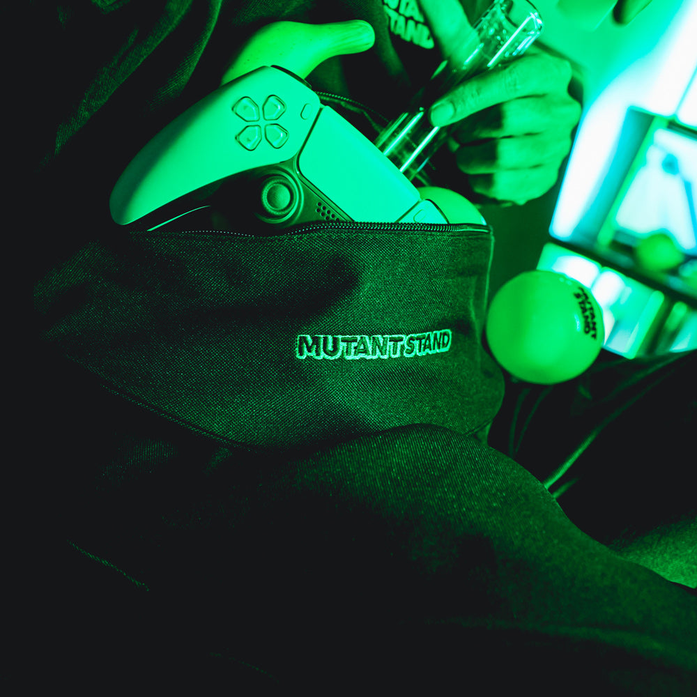 LOGO POUCH